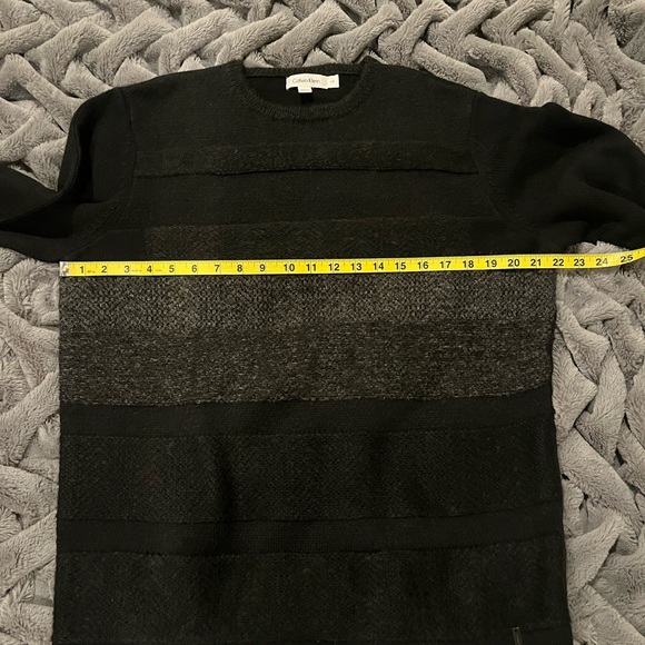 Calvin Klein Large Black and Gray Sweater - Picture 8 of 11